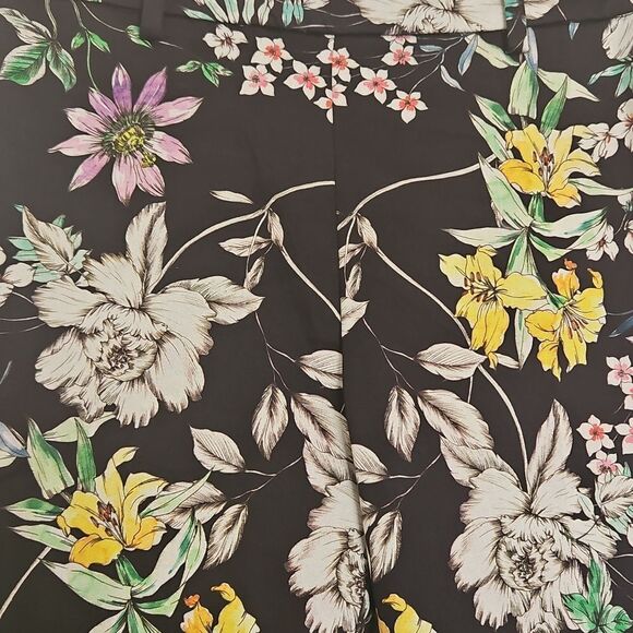 Floral Print Black Leggings - Picture 9 of 16